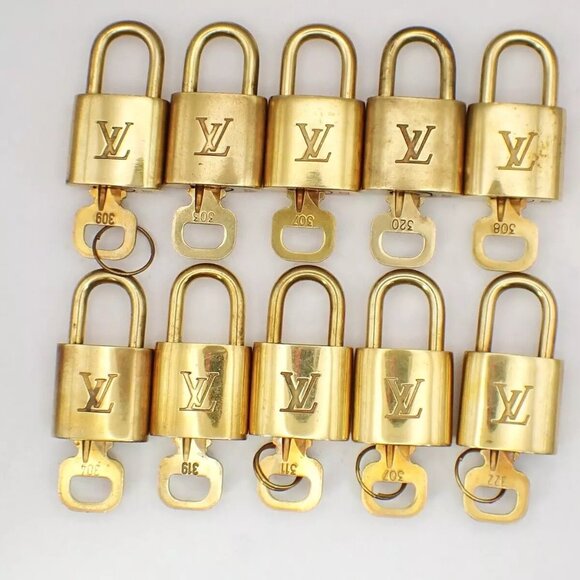LOUIS VUITTON LV 10 Set Padlock Key Bag Charm Cadena Gold Plated France - Picture 1 of 16